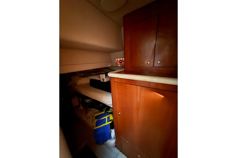Gambit Yacht Photos Pics Bunk room