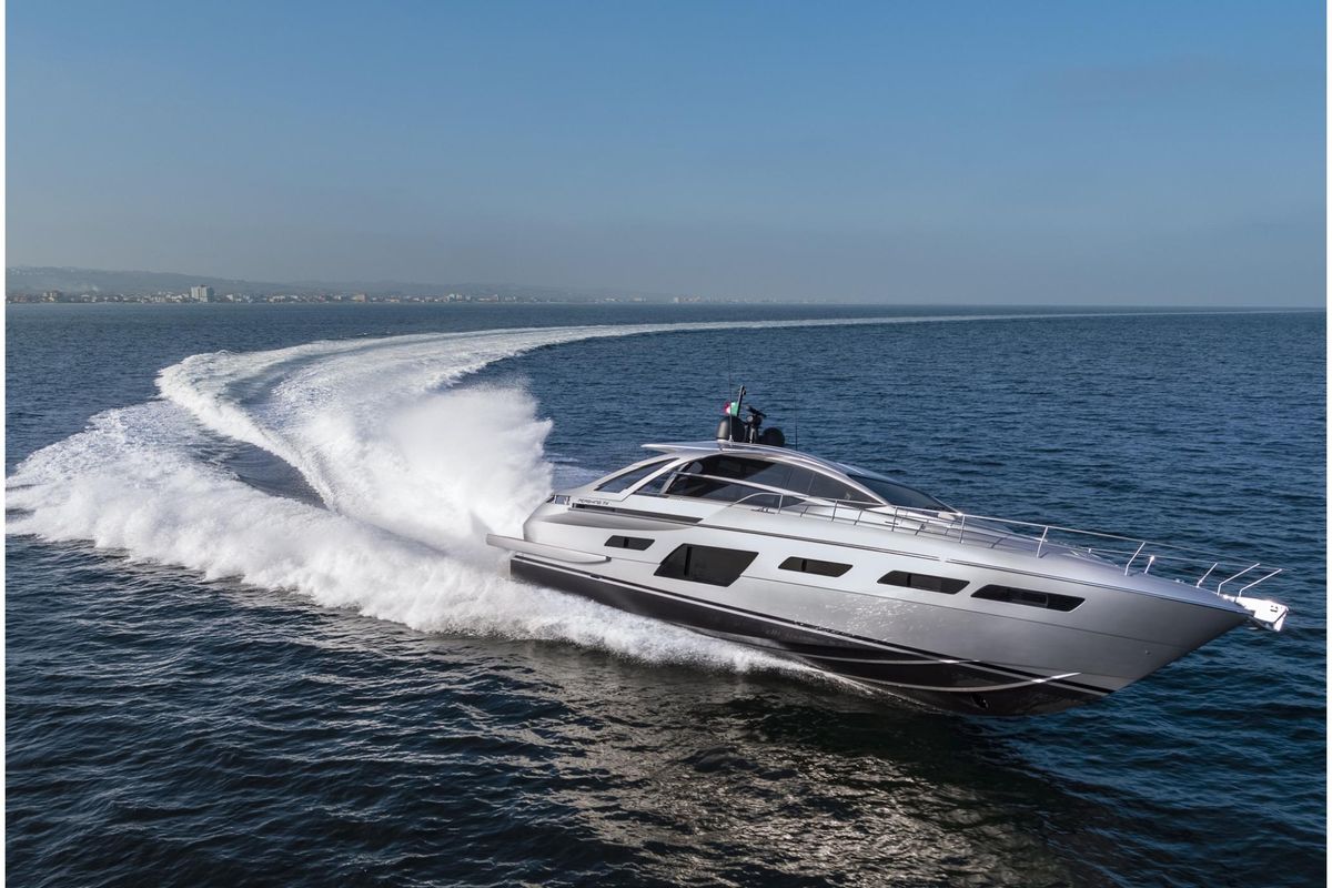 2024 Pershing 70 