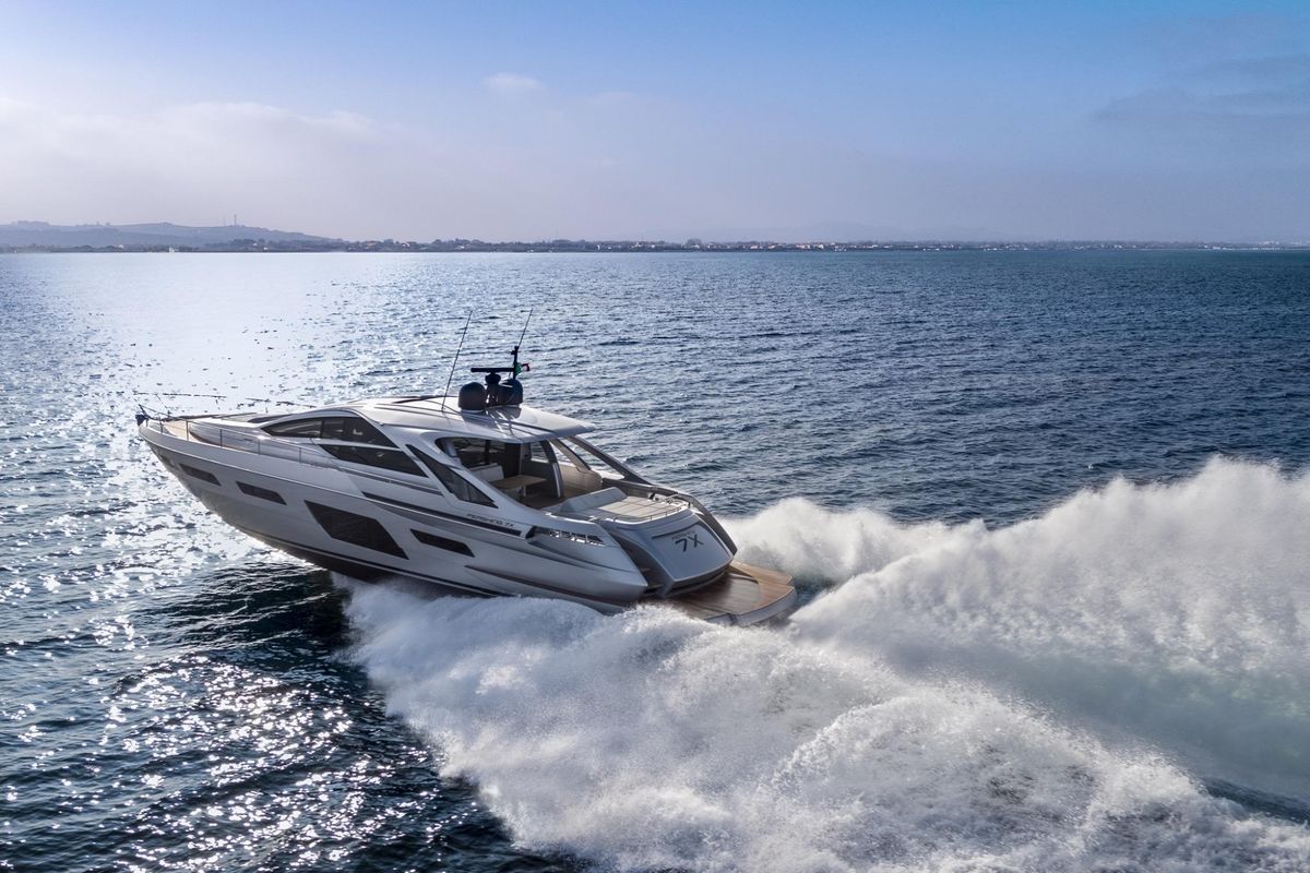 2024 Pershing 70 