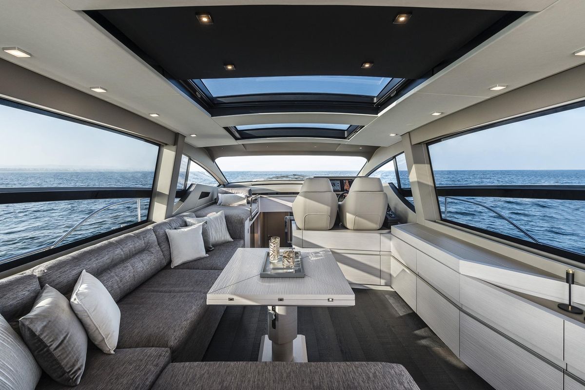 2024 Pershing 70 
