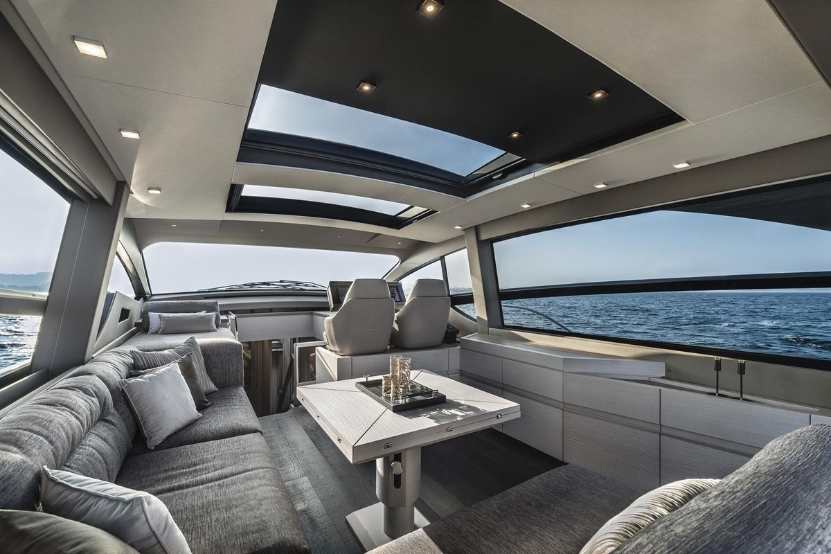 2024 Pershing 70 