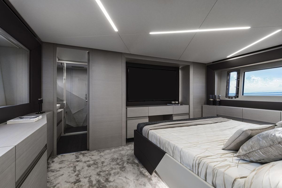 2024 Pershing 70 