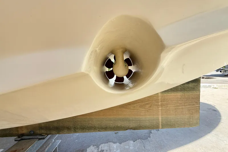  Yacht Photos Pics 2019 Chris-Craft Launch 28 GT boat hull with visible thruster detail.