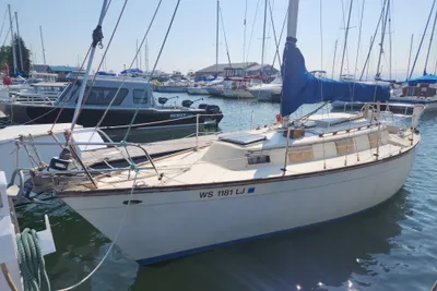 Cape Dory Intrepid 9 Meter