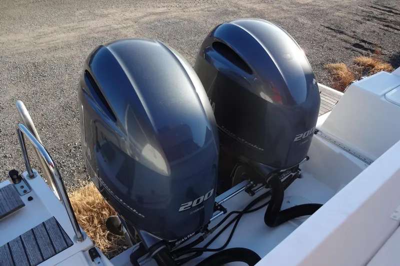 Blue Baby Yacht Photos Pics Twin Yamaha 200 outboard engines on 2022 Jeanneau Merry Fisher 895 Offshore boat.