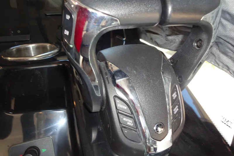 Blue Baby Yacht Photos Pics Throttle controls of a 2022 Jeanneau Merry Fisher 895 Offshore boat.