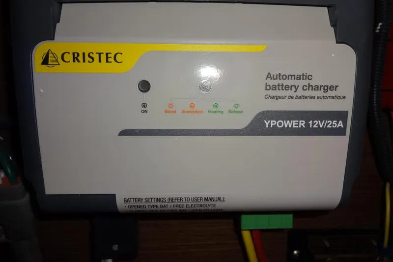 Blue Baby Yacht Photos Pics Cristec automatic battery charger, YPOWER 12V/25A, on Jeanneau Merry Fisher 895 Offshore 2022.