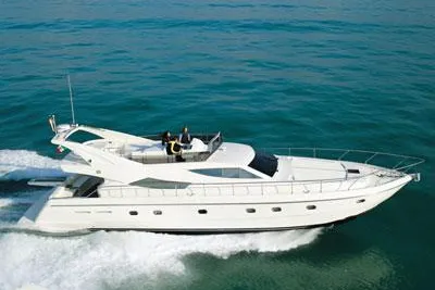 2004 Ferretti Yachts 620