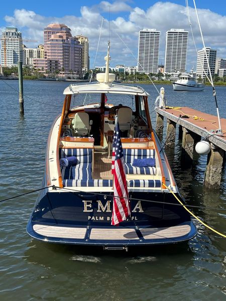 2017 Hinckley Picnic Boat 37 MKIII