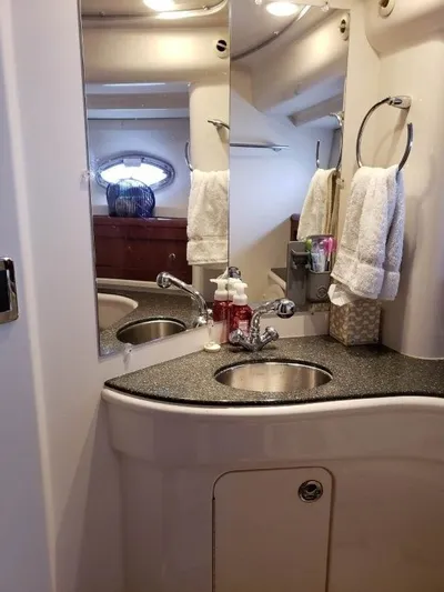  Yacht Photos Pics 2009 MERIDIAN 441 - Image 28