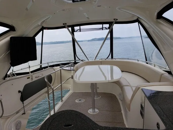  Yacht Photos Pics 2009 MERIDIAN 441 - Image 10