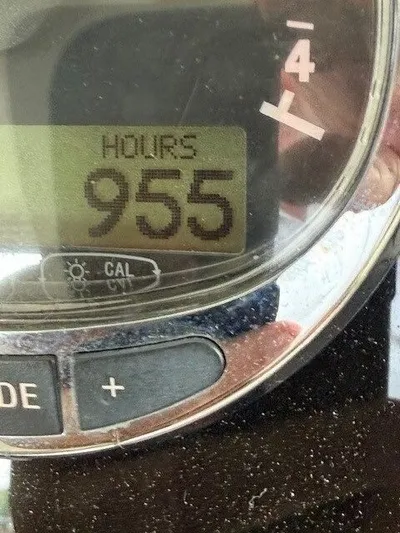  Yacht Photos Pics 2009 MERIDIAN 441 - Image 9