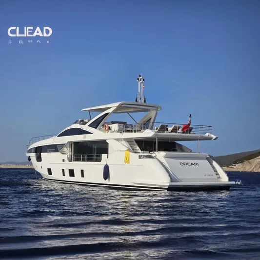 Dream Yacht Photos Pics Luxury Azimut Grande 32 Metri yacht, 2024 model, cruising on open water.