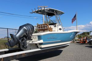 2023 Pioneer 222 Sportfish