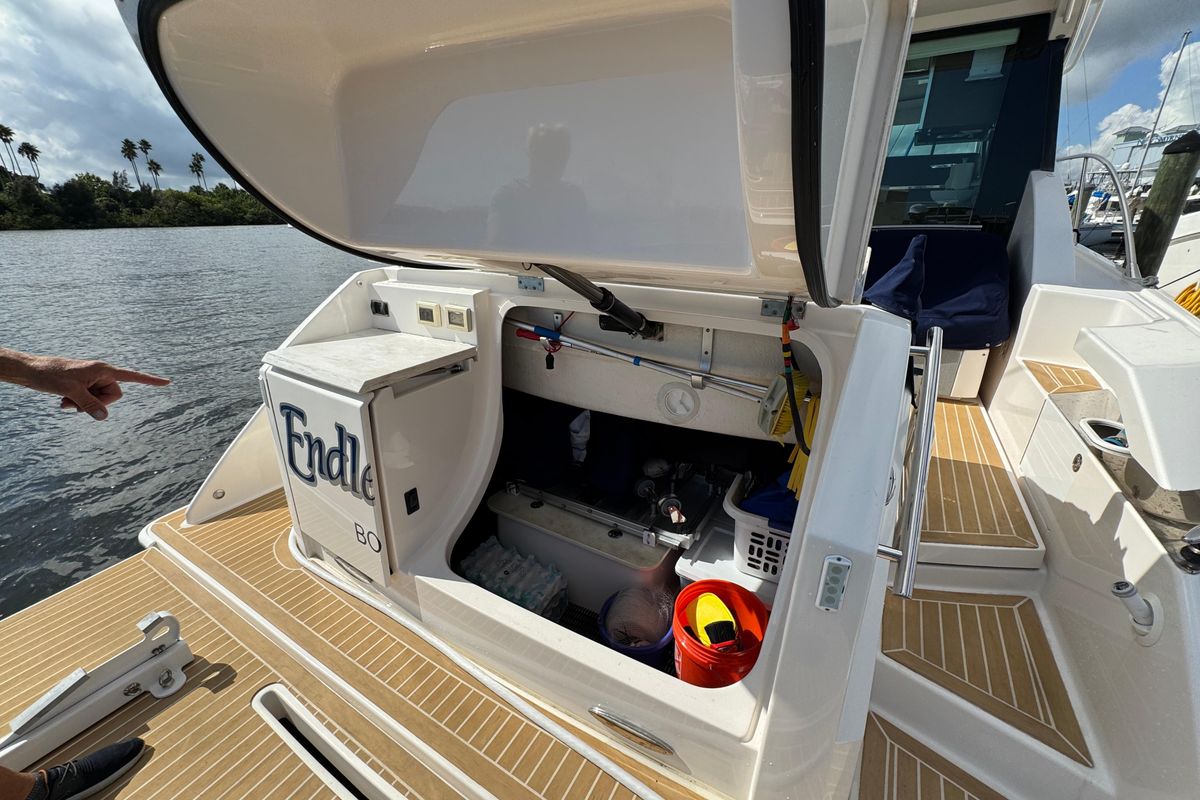 2016 Tiara Yachts 44