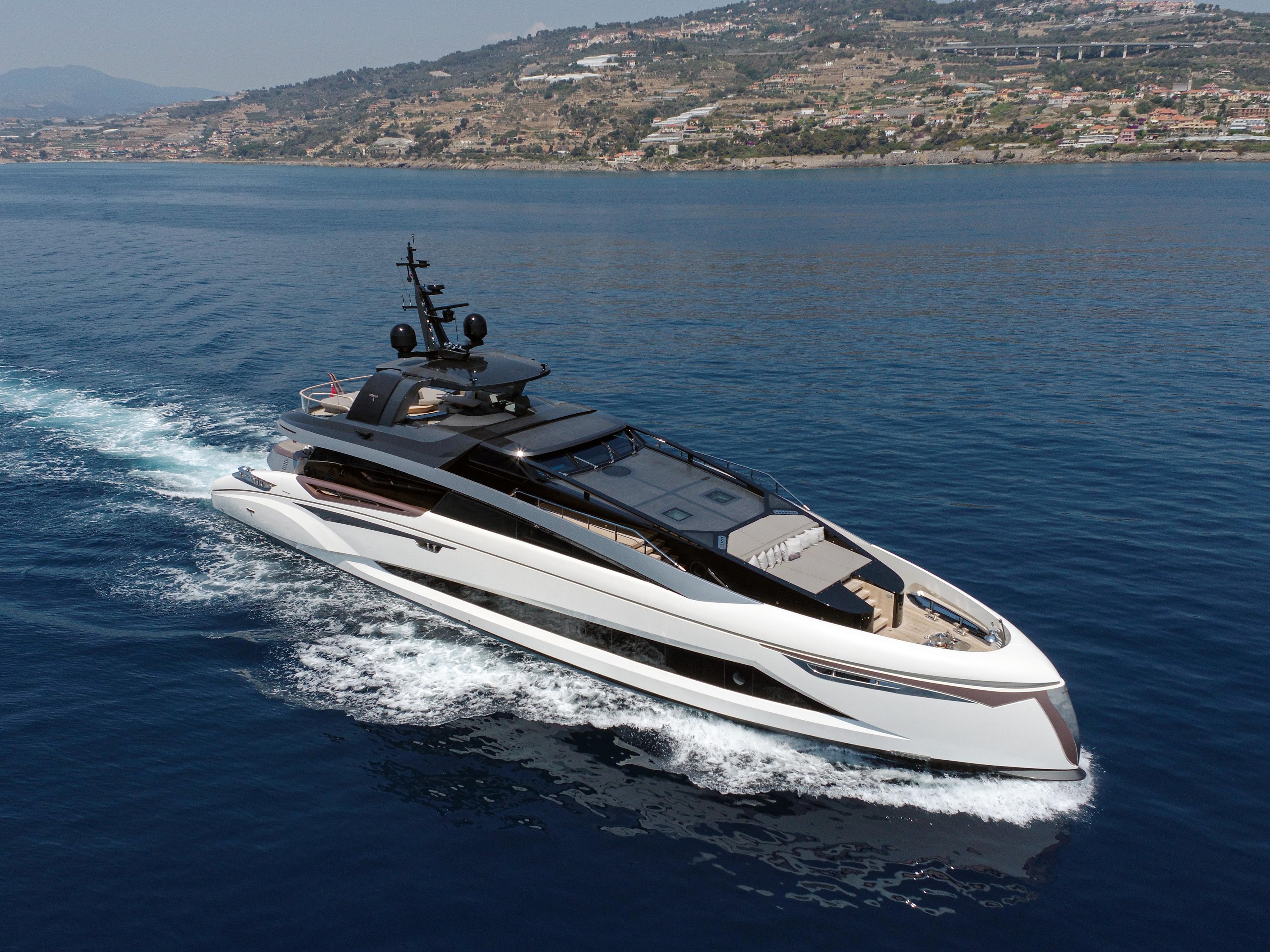 tecnomar 120 yacht