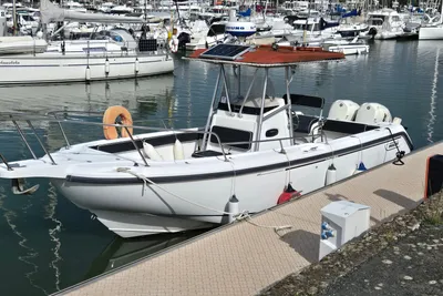 2001 Boston Whaler 26 Outrage