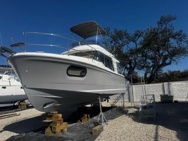 Seven Grand Yacht Photos Pics 