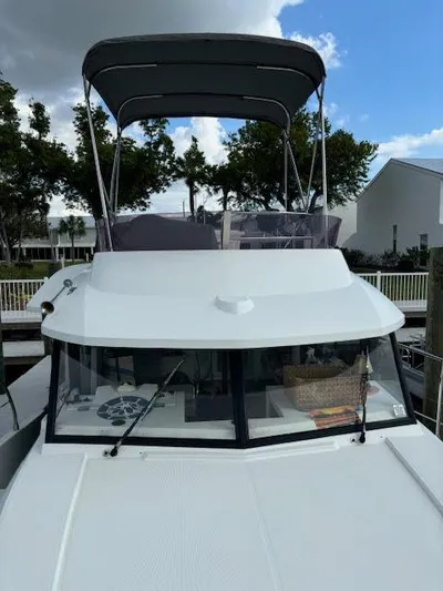 Seven Grand Yacht Photos Pics 