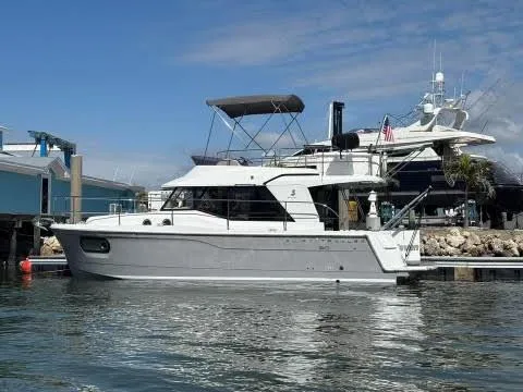 Seven Grand Yacht Photos Pics 