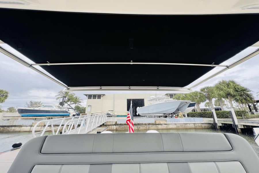 2022 Boston Whaler 420 Outrage