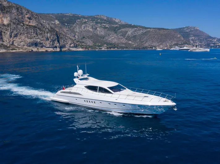 Ultim Yacht Photos Pics 