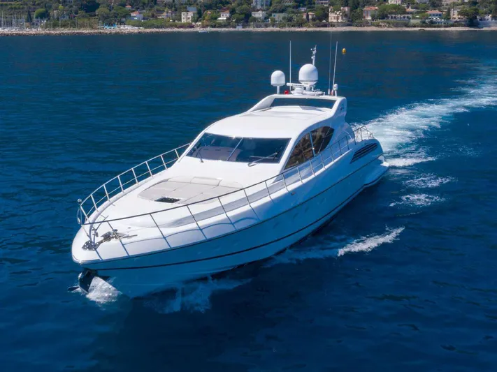 Ultim Yacht Photos Pics Luxury 2006 Arno Leopard yacht cruising on open water.