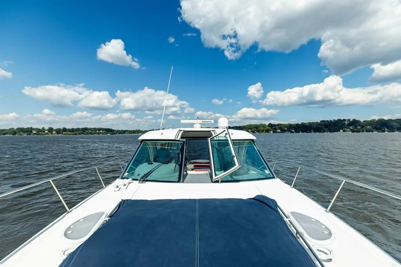 Bay Burns Yacht Photos Pics 2007 Cruisers 390 Express Cruiser 'Bay Burns'