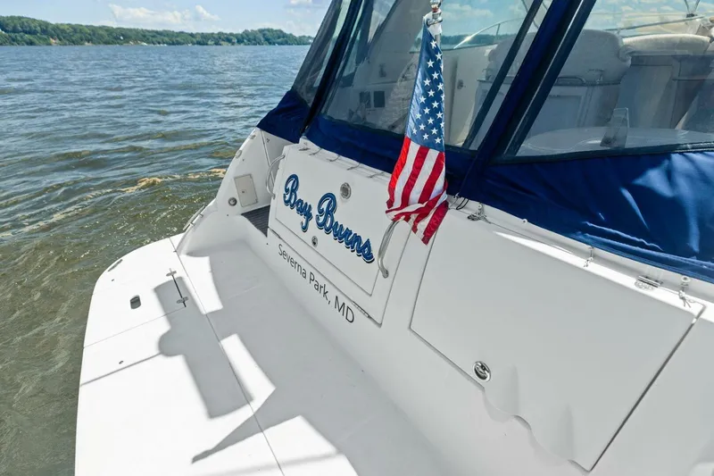 Bay Burns Yacht Photos Pics 2007 Cruisers 390 Express Cruiser 'Bay Burns'