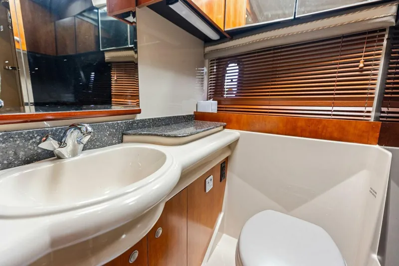 Bay Burns Yacht Photos Pics 2007 Cruisers 390 Express Cruiser 'Bay Burns'