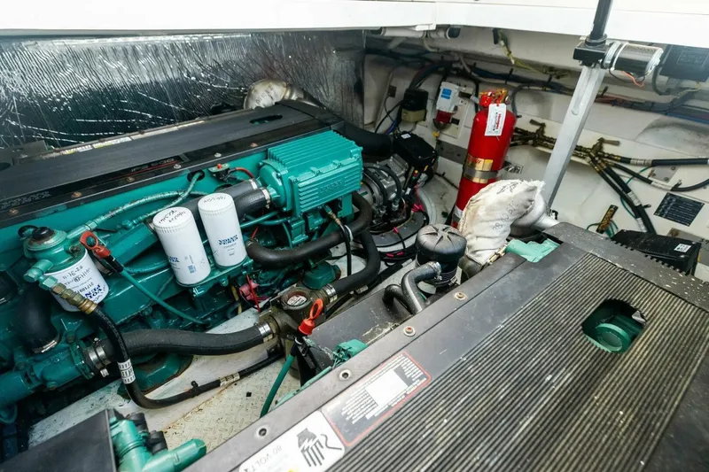 Bay Burns Yacht Photos Pics 2007 Cruisers 390 Express Cruiser 'Bay Burns'