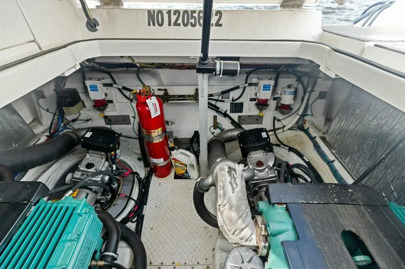 Bay Burns Yacht Photos Pics 2007 Cruisers 390 Express Cruiser 'Bay Burns'