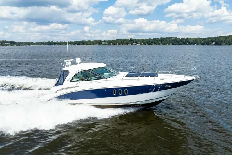 Bay Burns Yacht Photos Pics 2007 Cruisers 390 Express Cruiser 'Bay Burns'