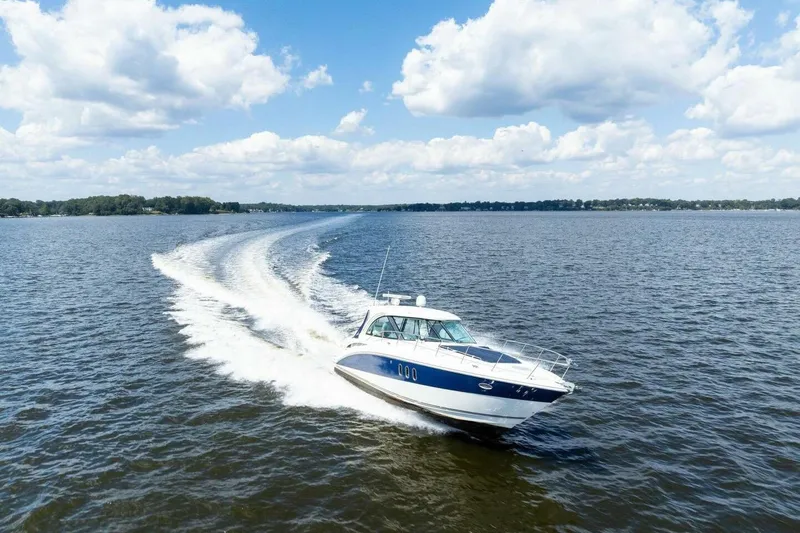 Bay Burns Yacht Photos Pics 2007 Cruisers 390 Express Cruiser 'Bay Burns'