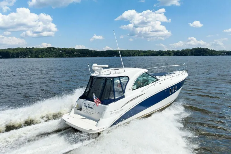 Bay Burns Yacht Photos Pics 2007 Cruisers 390 Express Cruiser 'Bay Burns'