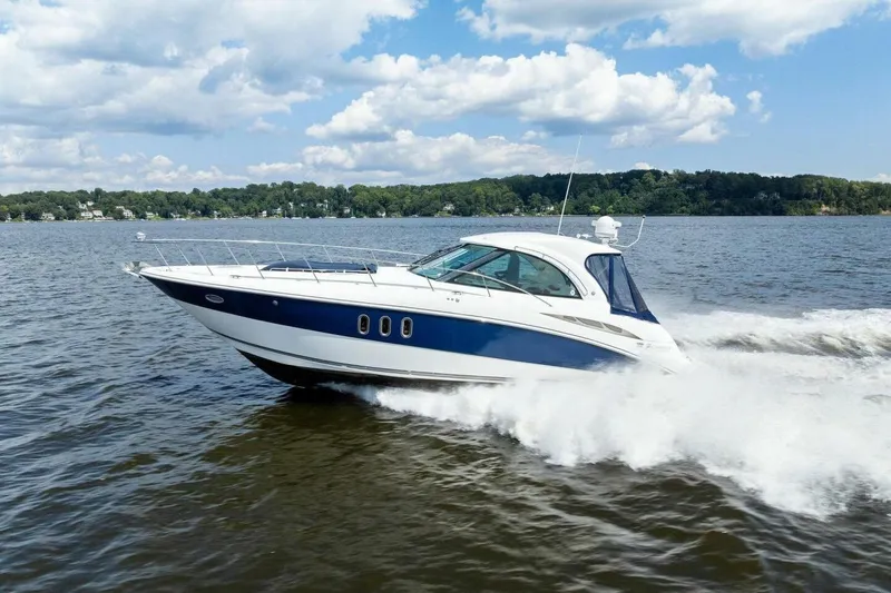 Bay Burns Yacht Photos Pics 2007 Cruisers 390 Express Cruiser 'Bay Burns'