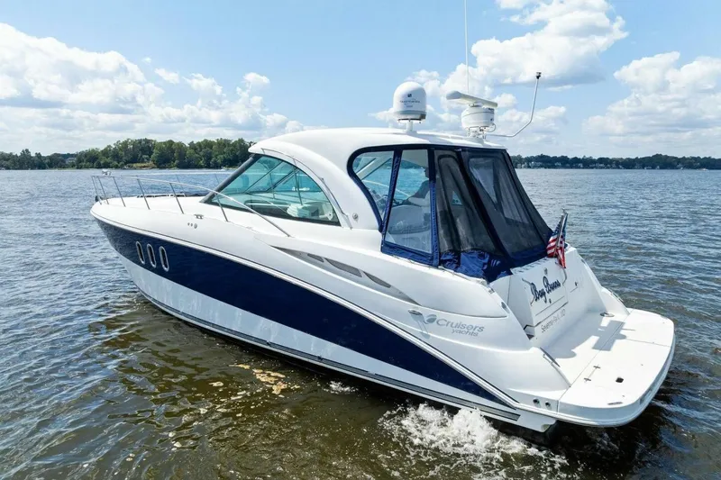 Bay Burns Yacht Photos Pics 2007 Cruisers 390 Express Cruiser 'Bay Burns'