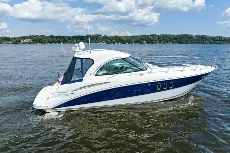 Bay Burns Yacht Photos Pics 2007 Cruisers 390 Express Cruiser 'Bay Burns'