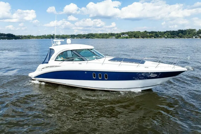 Bay Burns Yacht Photos Pics 2007 Cruisers 390 Express Cruiser 'Bay Burns'