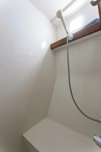 Natural Yacht Photos Pics Shower area in 1984 Custom Carolina 41 Ricky Scarborough boat.