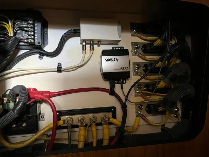  Yacht Photos Pics Electrical wiring and Sirius satellite radio system in 2010 Pursuit OS 345 Offshore boat.