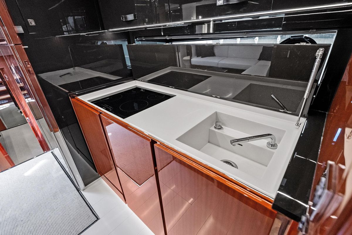 2019 Riva 56 