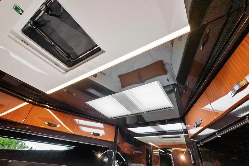 Phantom Yacht Photos Pics 