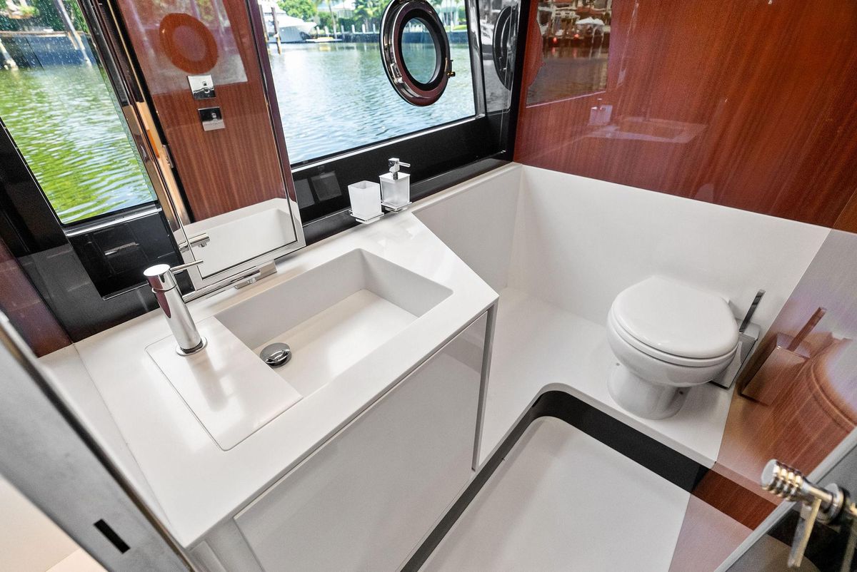 2019 Riva 56 
