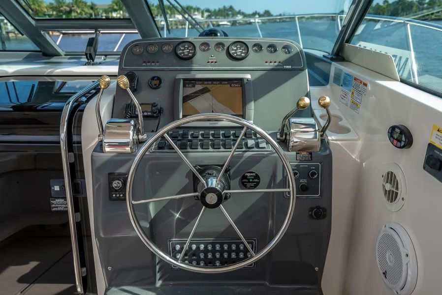 2004 Tiara Yachts 32'