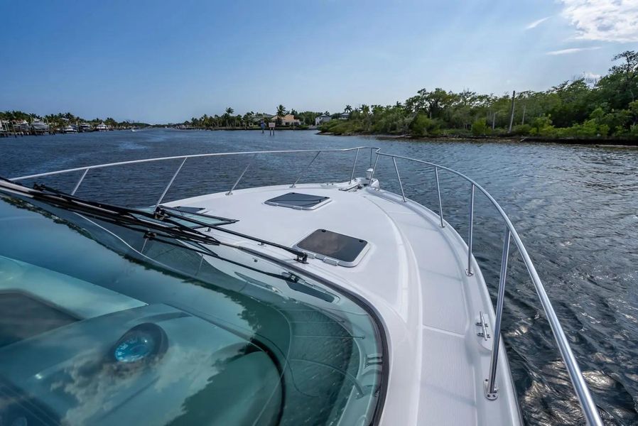 2004 Tiara Yachts 32'