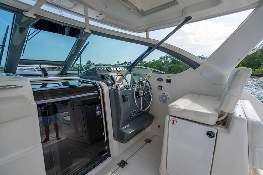 2004 Tiara Yachts 32'