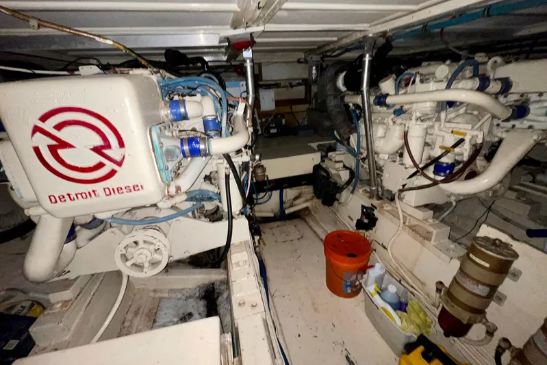 Rubber Ducky Yacht Photos Pics Engine room of 1981 Hatteras 48 Motor Yacht with Detroit Diesel engines.