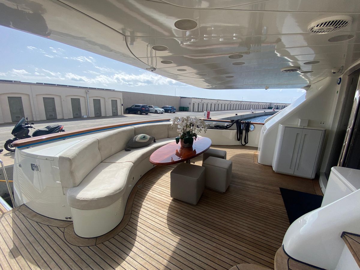2003 Benetti 114 