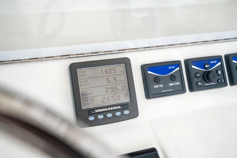 Double Trouble Yacht Photos Pics 